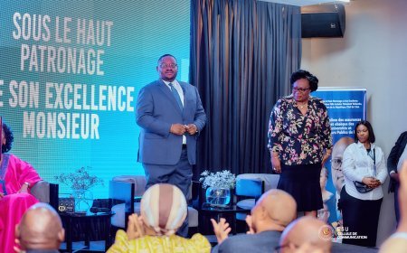 RDC : signature historique des polices d'assurances pour les professeurs d'universités