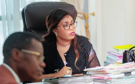 Conflits fonciers : la Ministre Acacia Bandubola s'entretient avec trois délégations conduites par le député Eliezer Ntambwe