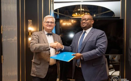 Coopération économique : Doudou Fwamba signe deux accords avec l'AFD pour la stabilité financière et le développement urbain de Boma