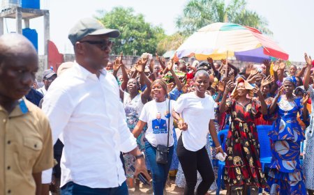 Kinshasa : Alain Kyungu Mushidi en visite de réconfort à la population de la N'sele