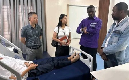 RDC : Visite de solidarité de l'APCSC à un Ingénieur Chinois Blessé à Mwene-Ditu