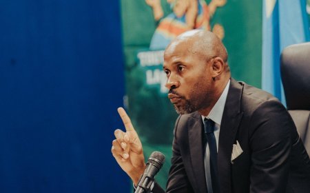 Rencontre stratégique entre le ministre Patrick Muyaya et les acteurs de la presse : appel à la vigilance et au patriotisme face à la guerre dans l'Est de la RDC