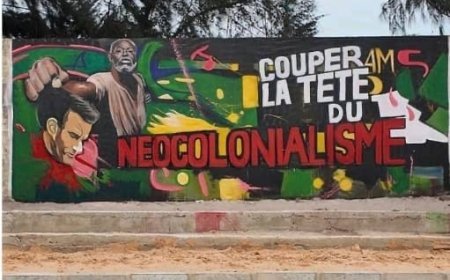 Sénégal : un graffiti choc contre le néocolonialisme