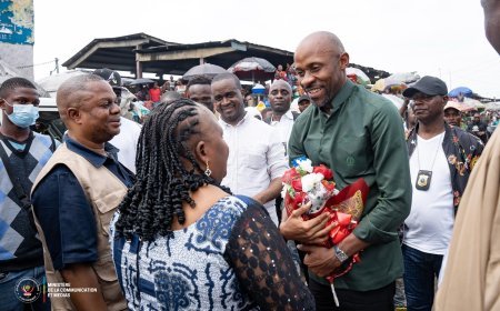 Patrick Muyaya à Matete et Kisenso pour la campagne "Congolais Telema"