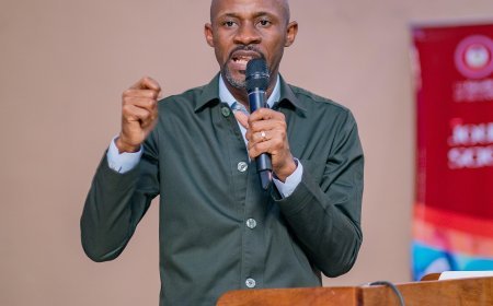 Kinshasa : Patrick Muyaya met en lumière la guerre du narratif dans les conflits en RDC