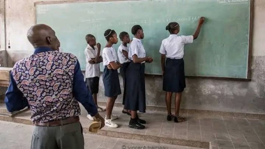 l'UNICEF et  de L'UNESCO financent à 65,8 millions USD la réforme de  l’enseignement de base en #RDC