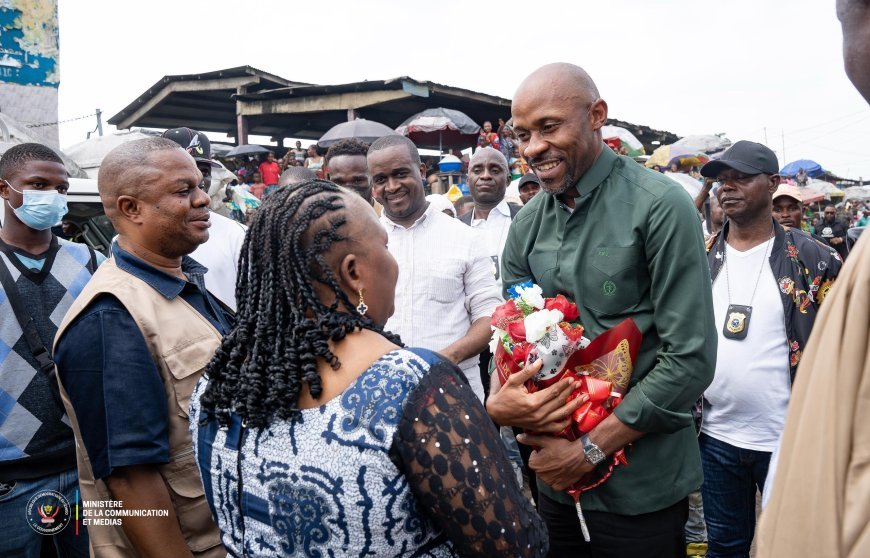 Patrick Muyaya à Matete et Kisenso pour la campagne "Congolais Telema"