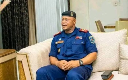 Kinshasa : Le gouverneur Daniel Bumba reçoit le nouveau commandant de la Police de la Ville Israël Kantu, après sa prise de fonctions