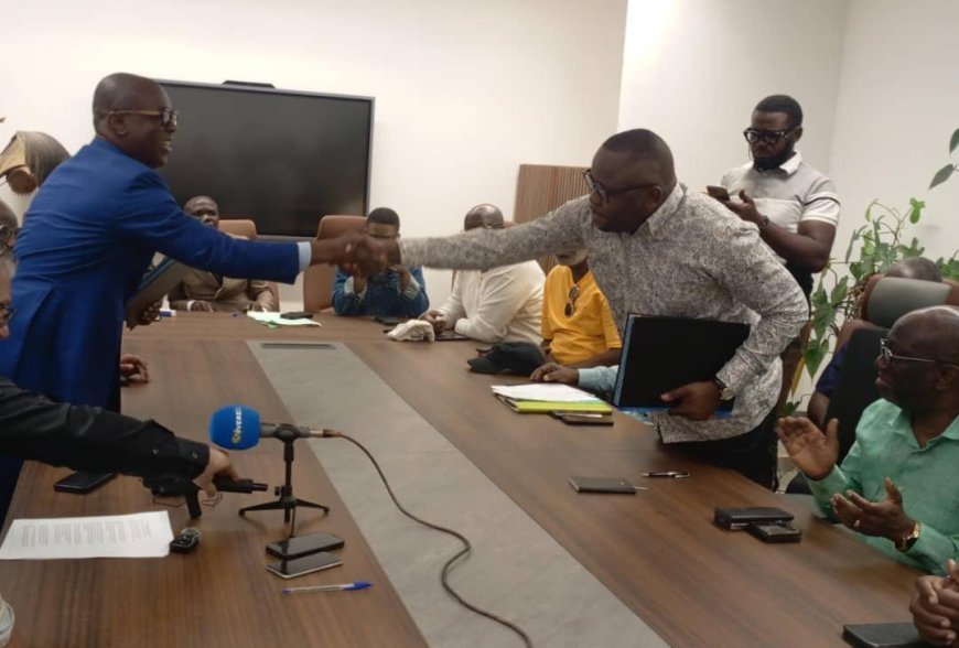 Vita Club : Amadou Diaby passe le relais à Floribert Mapamboli lors d’une passation en toute sérénité