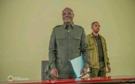 Mbandaka : Le VPM Guy Kabombo mise sur l’amélioration des conditions de vie des familles militaires