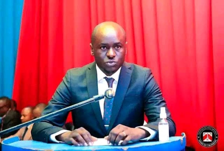 Lubumbashi serre la vis sur la publicité urbaine : le maire suspend toute nouvelle installation de panneaux