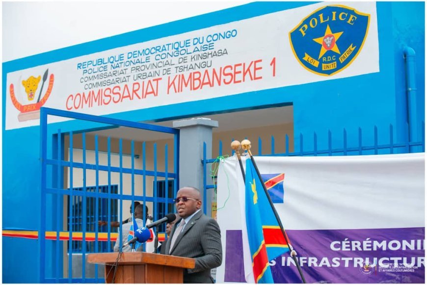 Kinshasa: La Police Nationale se rapproche des citoyens à Kimbanseke