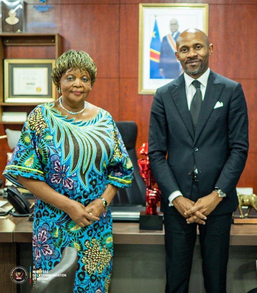 Patrick Muyaya honore Pauline Kabangu, première femme journaliste congolaise