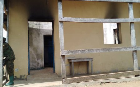 Ituri : Appel urgent à la réhabilitation du centre de santé de Bwakadi incendié par les ADF en 2021