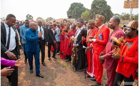 Bandundu : Le VPM de l'Intérieur, Jacquemain Shabani, en mission dans la province du Kwilu