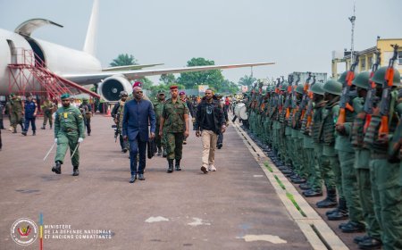 Maniema : Le VPM de la Défense, Guy Kabombo Muadiamvita, renforce le moral des militaires à Kindu