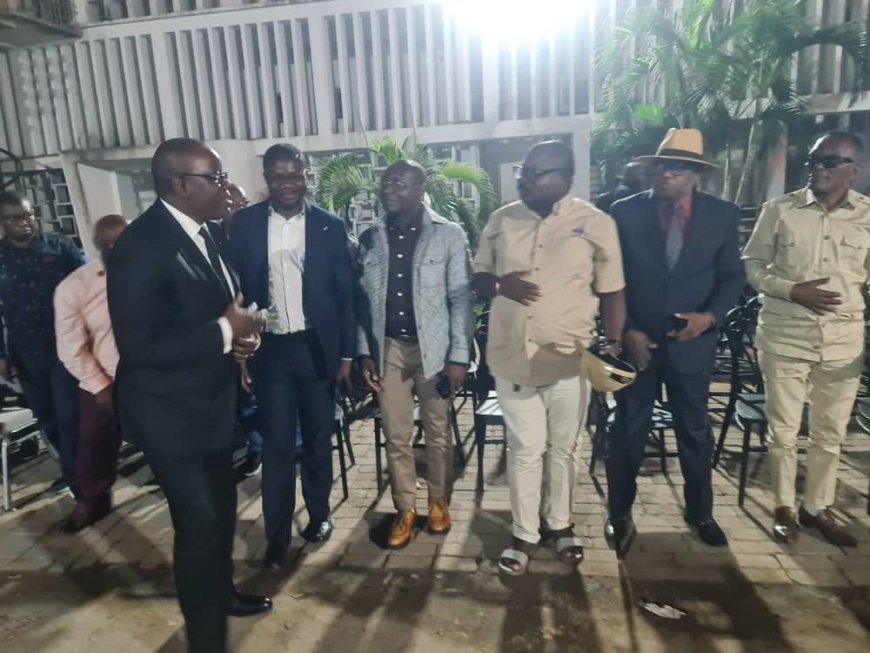Le Professeur Aubin Minaku au chevet des familles endeuillées, au nom du PPRD