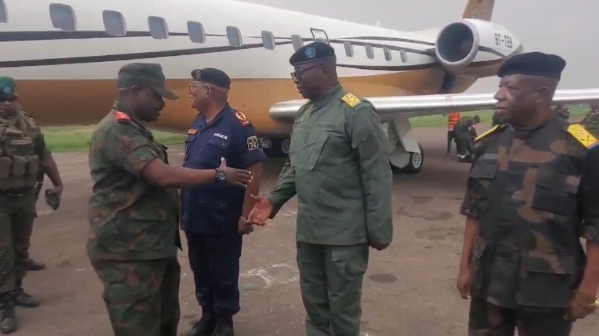 Maniema: Le Général  YCHALINGONZA NDURU  à Kindu pour remonter le moral des troupes