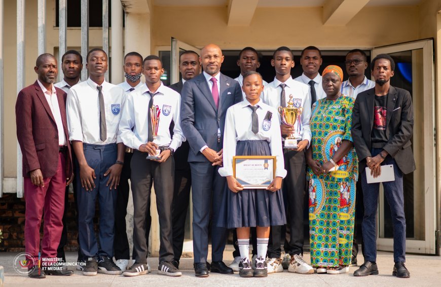 Kinshasa: Le Ministre Patrick Muyaya honoré par les lauréats du concours «Génies en Herbe»