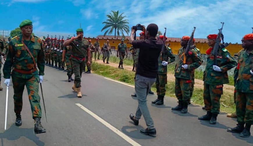 RDC: Le Général-Major Shiko Tshintambwe en mission d'inspection à Kikwit