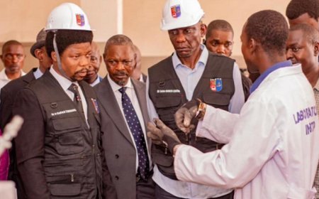 Kinshasa : Le ministre des Infrastructures découvre une maquette ambitieuse d’extension de la ville