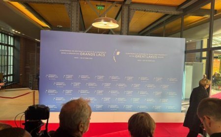 Paris : Félix Tshisekedi dénonce le rôle du Rwanda dans la crise humanitaire en RDC