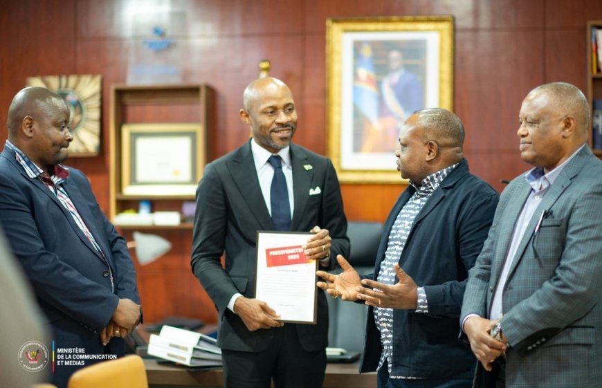 Médias : JED rend compte de son Prix de Stockholm et présente son rapport 2025 au ministre Muyaya