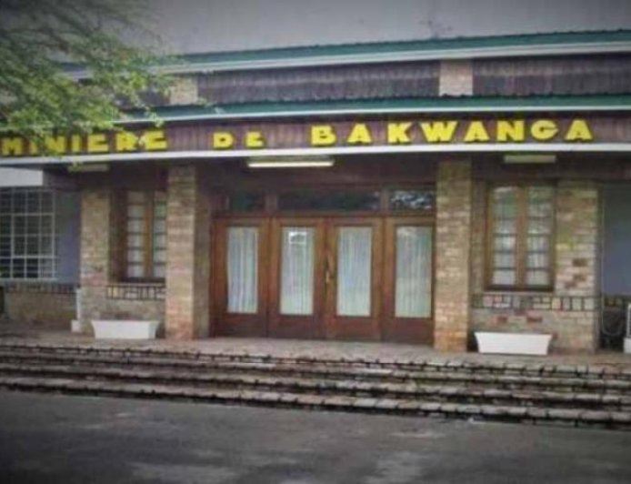 Kasaï Oriental : Le Ministre des Finances, Doudou Fwamba bloque les salaires de la MIBA