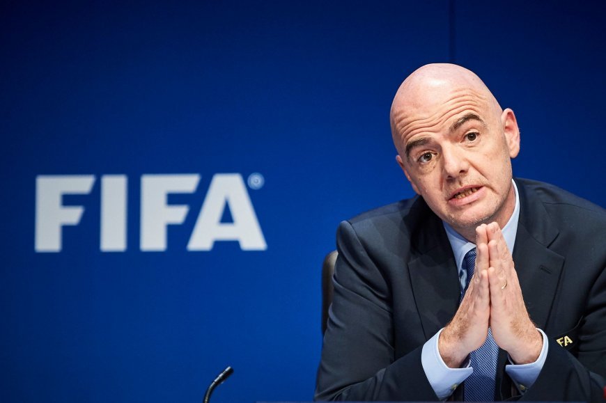 Football: Le Président de la FIFA plaide pour la levée de suspension contre la Russie