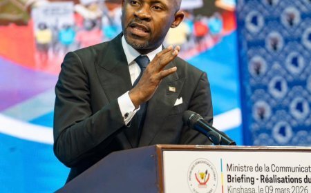 Révision de la Constitution : Patrick Muyaya appelle au calme