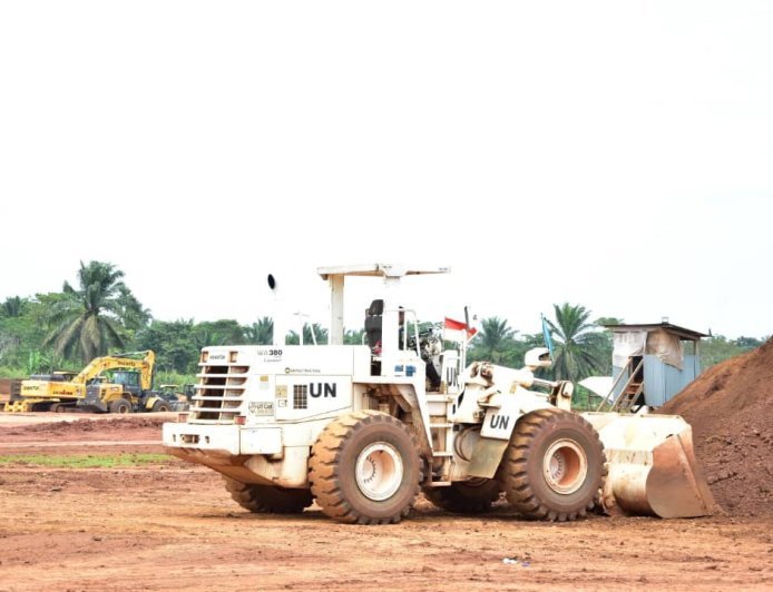 Beni : la MONUSCO apporte un appui logistique aux travaux d’extension de la piste de l’aéroport de Mavivi