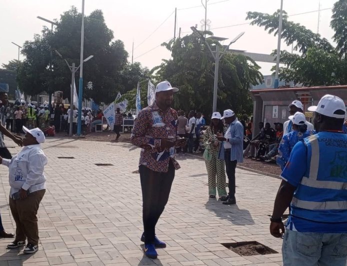 Sénat : Après Bahati, l’Union sacrée dépose la candidature pour le siège de 2ème Vice-président