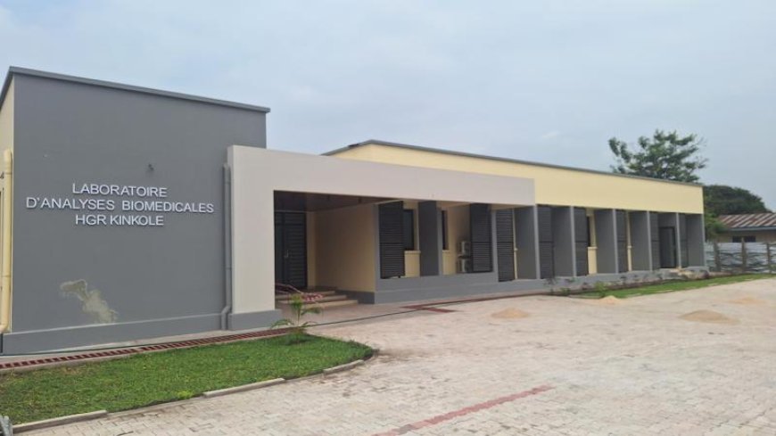 Scandale à Kinkole : Une accouchée violentée par un médecin, la nation indignée