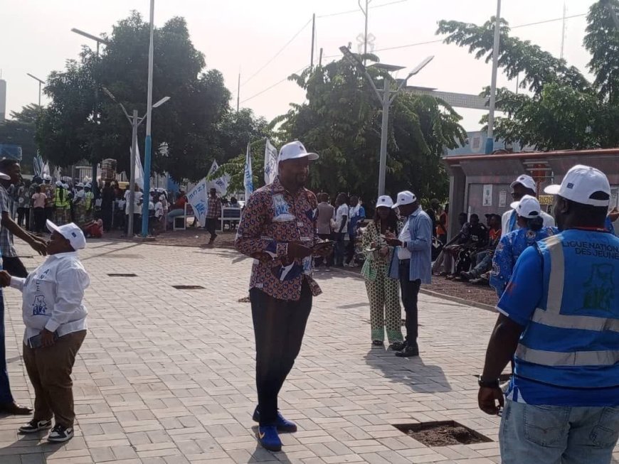 Sénat : Après Bahati, l’Union sacrée dépose la candidature pour le siège de 2ème Vice-président