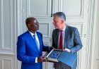 Diplomatie de défense :  Guy Kabombo intensifie la coopération militaire entre la RDC et la France à Paris
