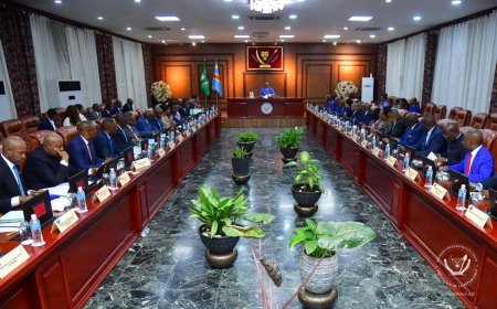 RDC: Le Gouvernement prend la défense de sa Cheffe et menace les auteurs des attaques contre elle