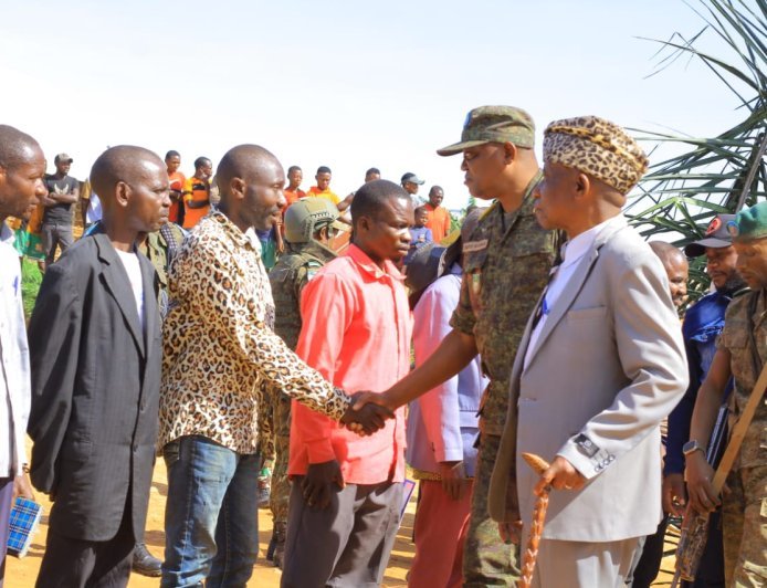 Irumu : Le Colonel Siro Nsimba en mission de paix et de cohésion chez les Banyali-Tchabi