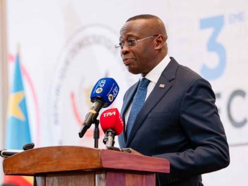Clôture du 3e Forum RDC-Angola : « Nous sommes passés de l’intention à des stratégies claires », affirme Daniel Mukoko Samba