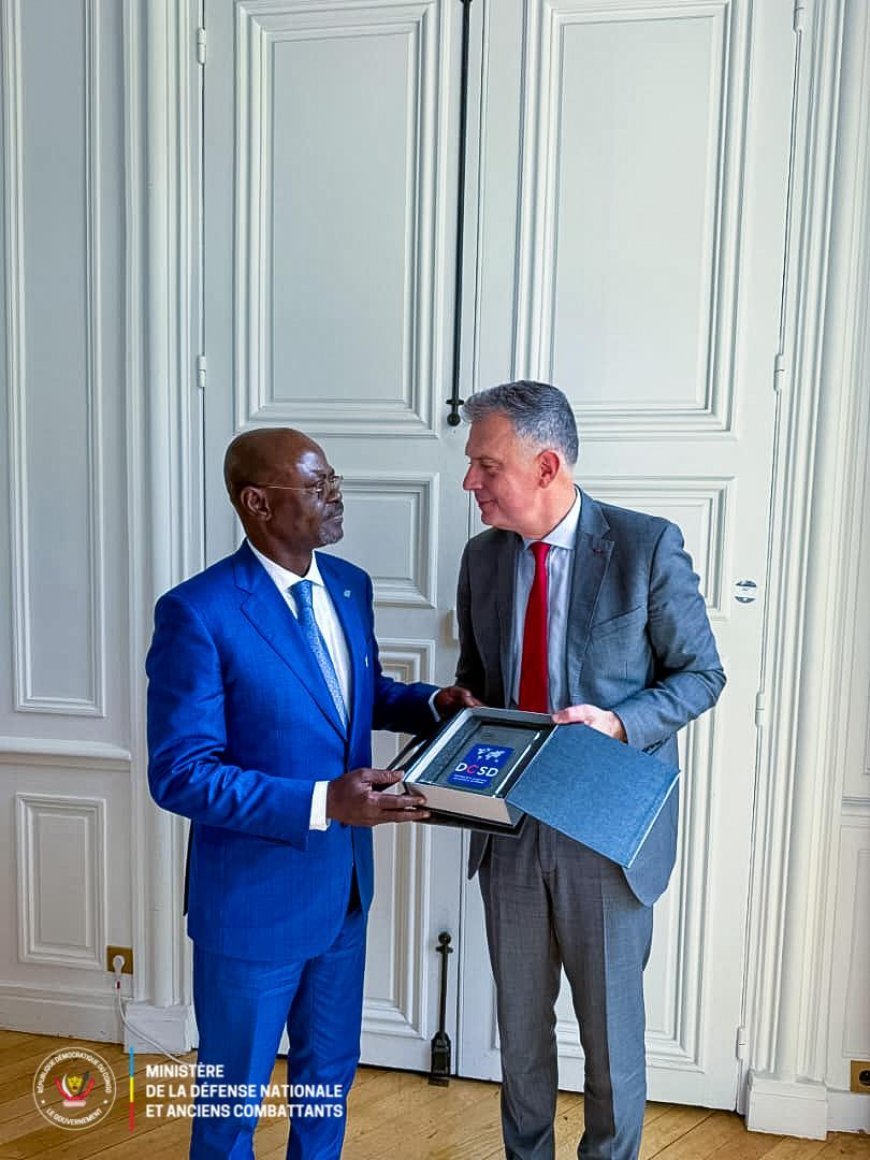 Diplomatie de défense :  Guy Kabombo intensifie la coopération militaire entre la RDC et la France à Paris