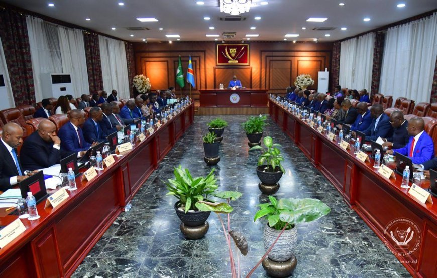 RDC: Le Gouvernement prend la défense de sa Cheffe et menace les auteurs des attaques contre elle