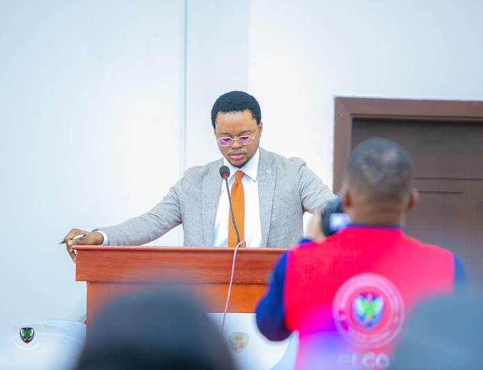 Kinshasa : bras de fer autour du contrôle parlementaire