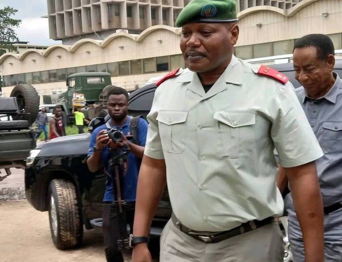 Kinshasa : Le lieutenant-général Jean-Pierre Kasongo Kabwik désigné pour l’accélération des actions de salubrité et d’assainissement de la capitale