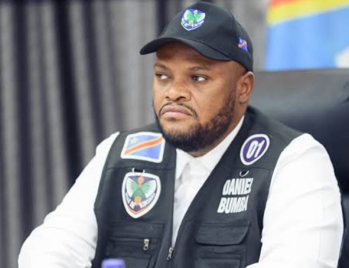 Kinshasa : Daniel Bumba tape du poing sur la table et appelle les Kinois à travailler ce mercredi