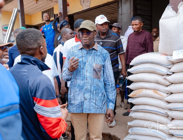 Tshumbe : Daniel Mukoko Samba entre université, barrage et marché