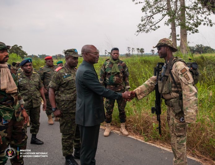 RDC: Le Vice-Premier Ministre Guy Kabombo en mission de proximité à la 12e région militaire