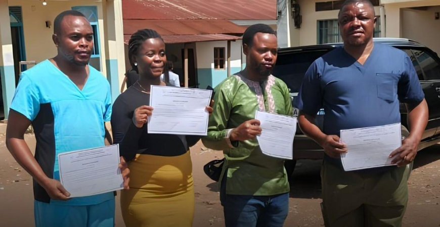 Ituri : quatre personnels soignants guéris du virus Ebola Bundibugyo sortent du centre de traitement à Bunia
