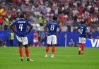 Coupe du Monde: Bleus en berne, rouges de honte