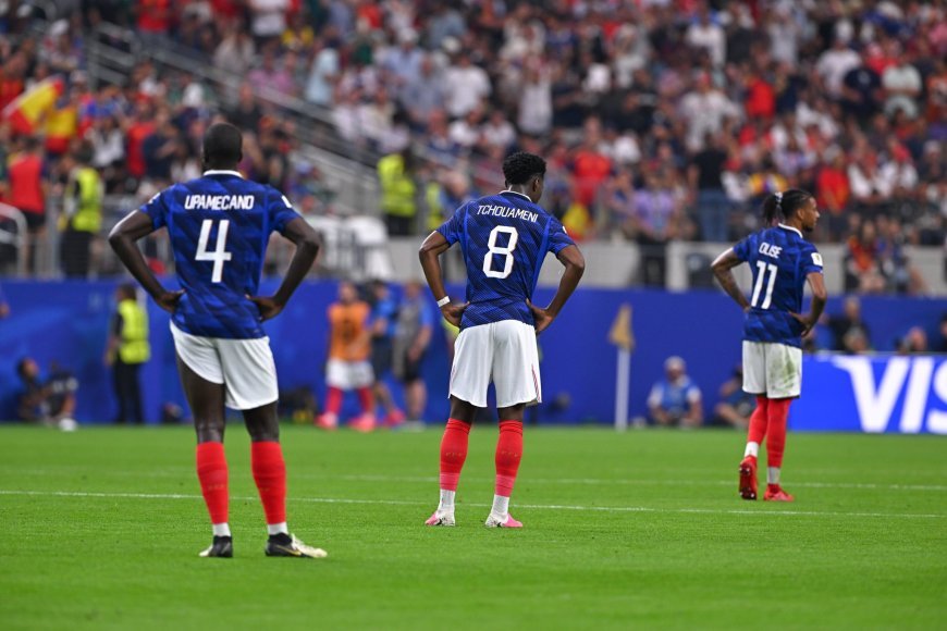 Coupe du Monde: Bleus en berne, rouges de honte