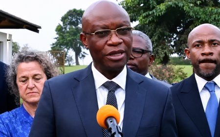 Alerte sanitaire au fleuve Congo : le gouvernement rassure sur la situation du bateau en provenance de la Mongala