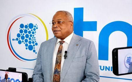 Référendum en RDC : « La loi ne crée aucun droit à un troisième mandat », tranche le député Paul Gaspard Ngondankoy